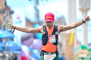 BIB: 5249
                            <button type="button" onclick="openModal(24883117)" class="btn btn-primary btn-sm float-right btn-popup" data-toggle="modal" data-target=".modal-high-quality">
                        <i class="fas fa-shopping-cart"></i> Add to Cart
                    </button>
                                            <button type="button" onclick="isThisMe(24883117, true)" class="btn btn-success btn-sm float-right btn-popup btn-isme hidden" data-toggle="tooltip" data-placement="bottom" title="นี่คือรูปของคุณใช่ไหม คลิกที่นี่เพื่อเอาเข้าอัลบั้ม">
                        <i class="fas fa-plus"></i> Add to album
                    </button>
                    <button type="button" onclick="isThisMe(24883117, false)" class="btn btn-warning btn-sm float-right btn-popup btn-isnotme hidden">
                        <i class="fas fa-ban"></i> Remove from album
                    </button>